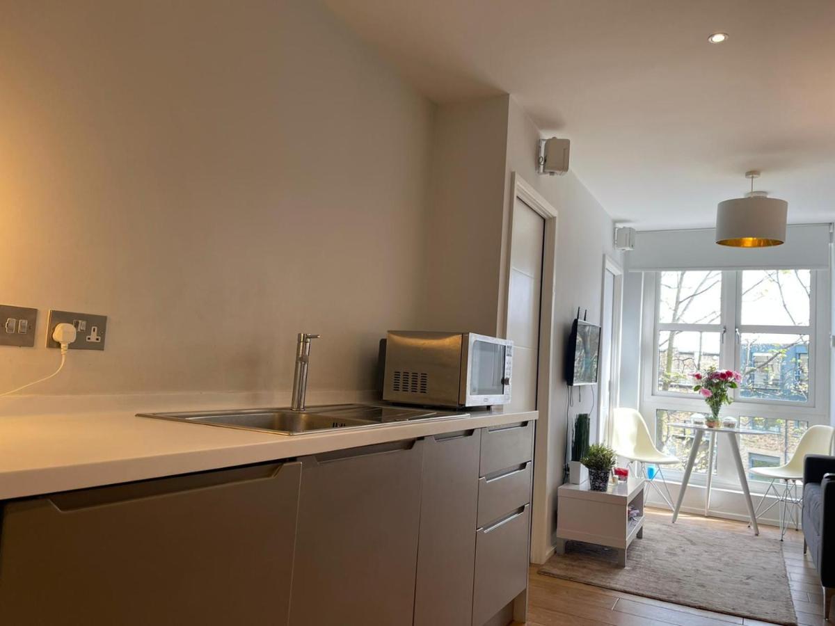 Canal-side Boutique Apartamento